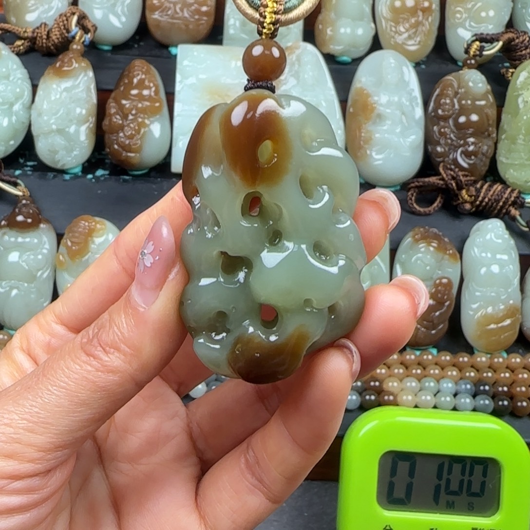 静***心和田玉未镶嵌挂件