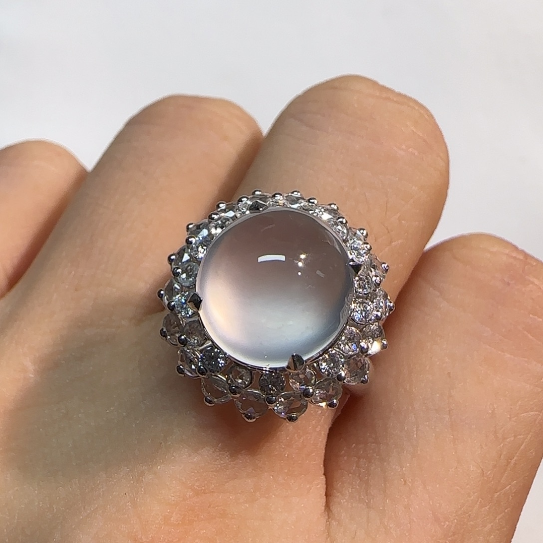 翡翠18K金镶嵌戒指蛋面