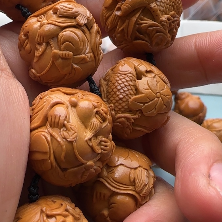 橄榄核手串雕刻工艺