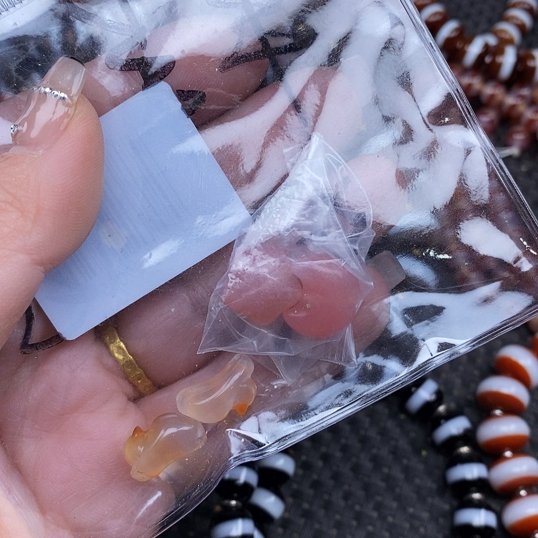 我***个玛瑙/玉髓未镶嵌手链