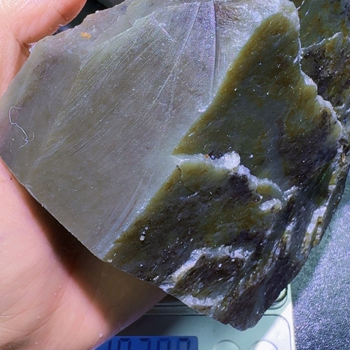 未镶嵌和田玉（糖玉）珠宝半成品