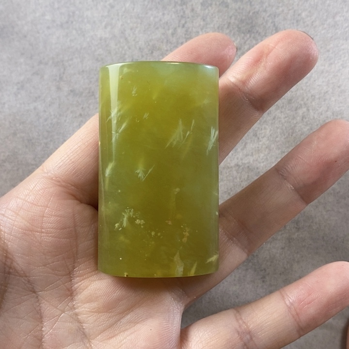 岫玉手把件未镶嵌