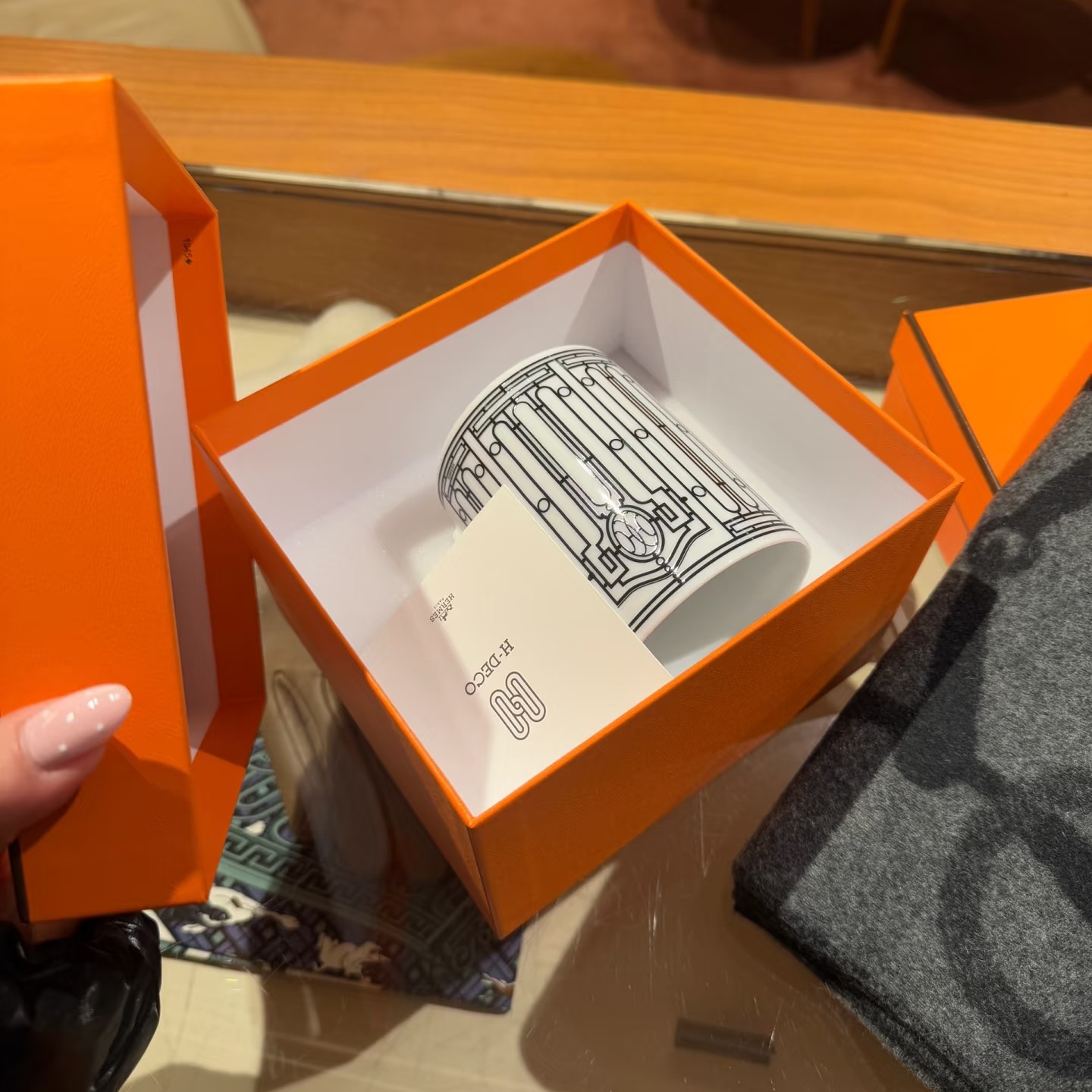 未使用 Hermes/爱马仕 爱马仕白/红/黑色杯子通用链接