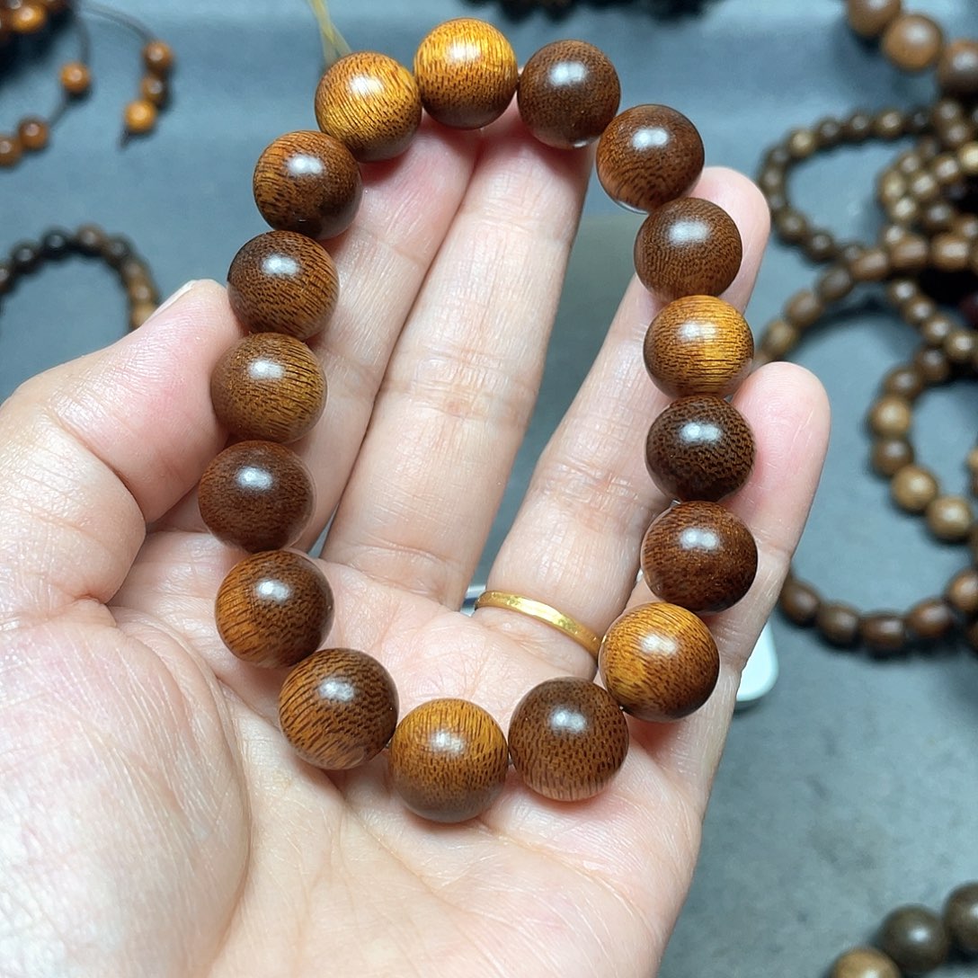 沉香手串富森红土1.2