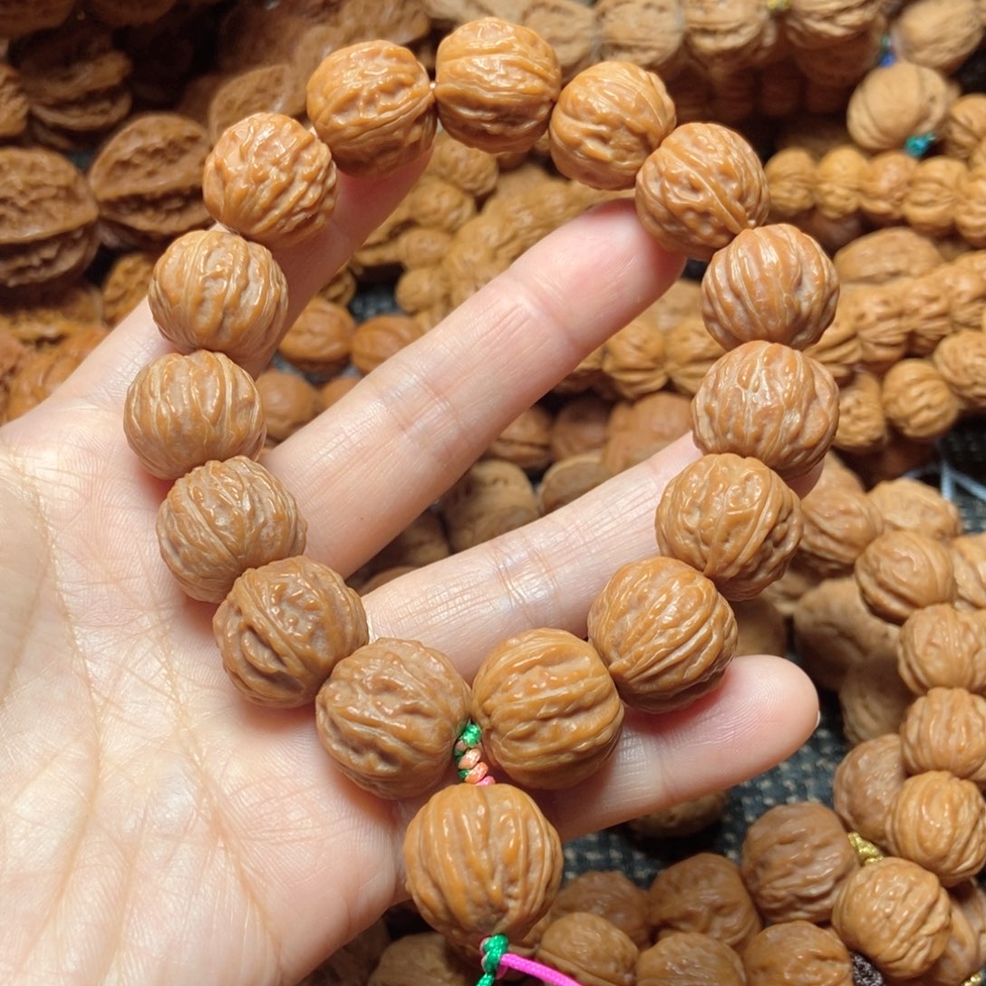 文玩核桃手串树王手串