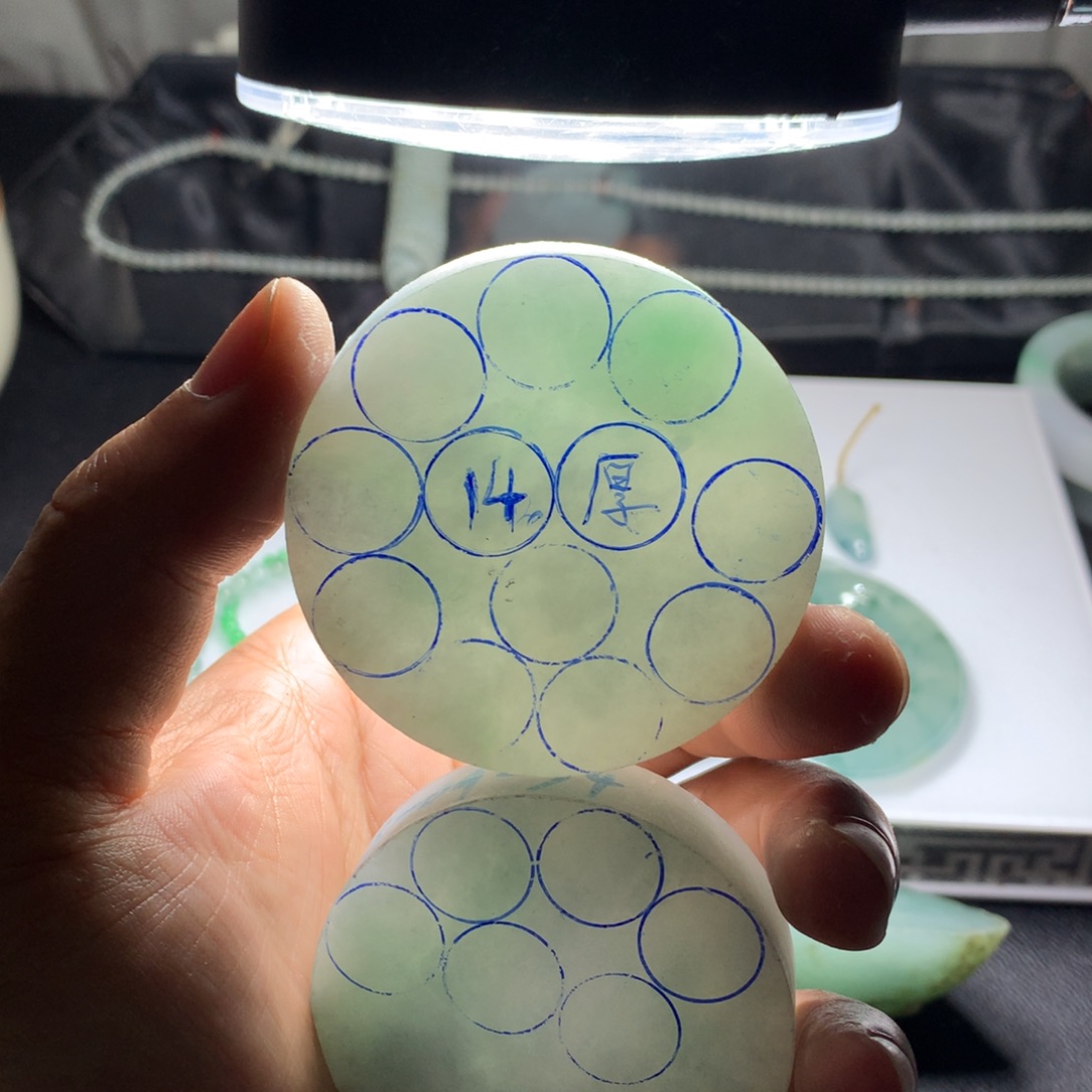 定制翡翠未镶嵌翡翠