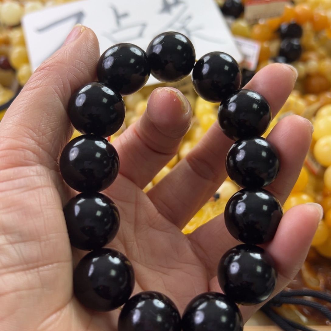 琥珀珠宝奇石未镶嵌