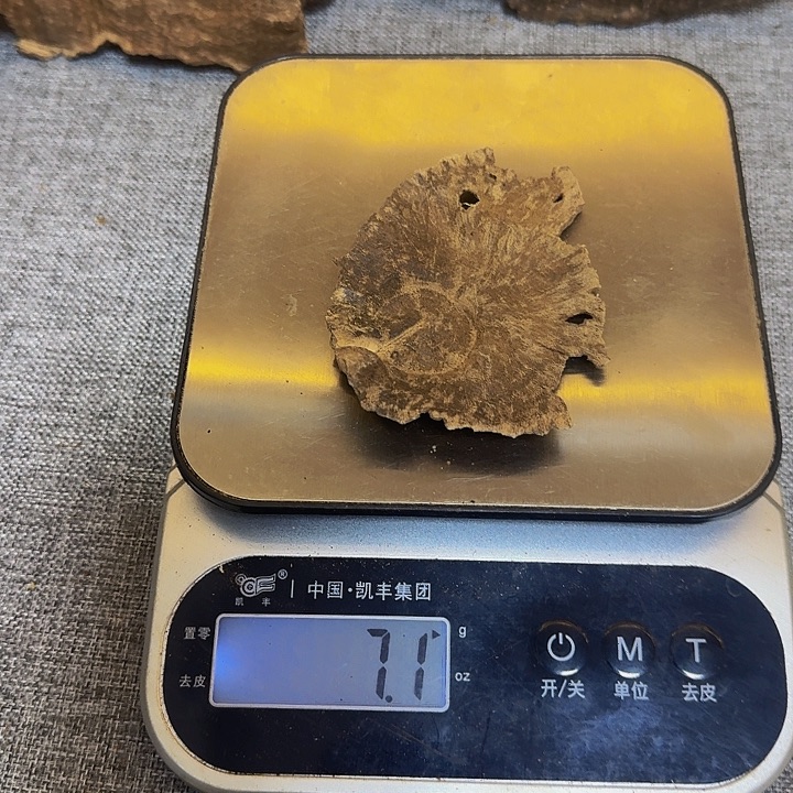 沉香碎屑沉香铁头7.1克