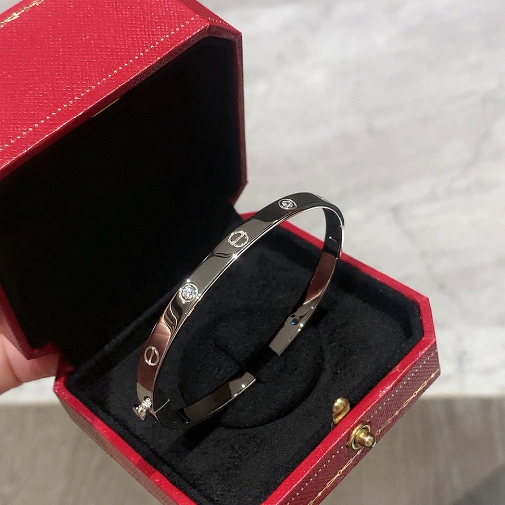 925银手镯 卡家Love系列光面四钻宽版手镯经典款时尚气质高级感