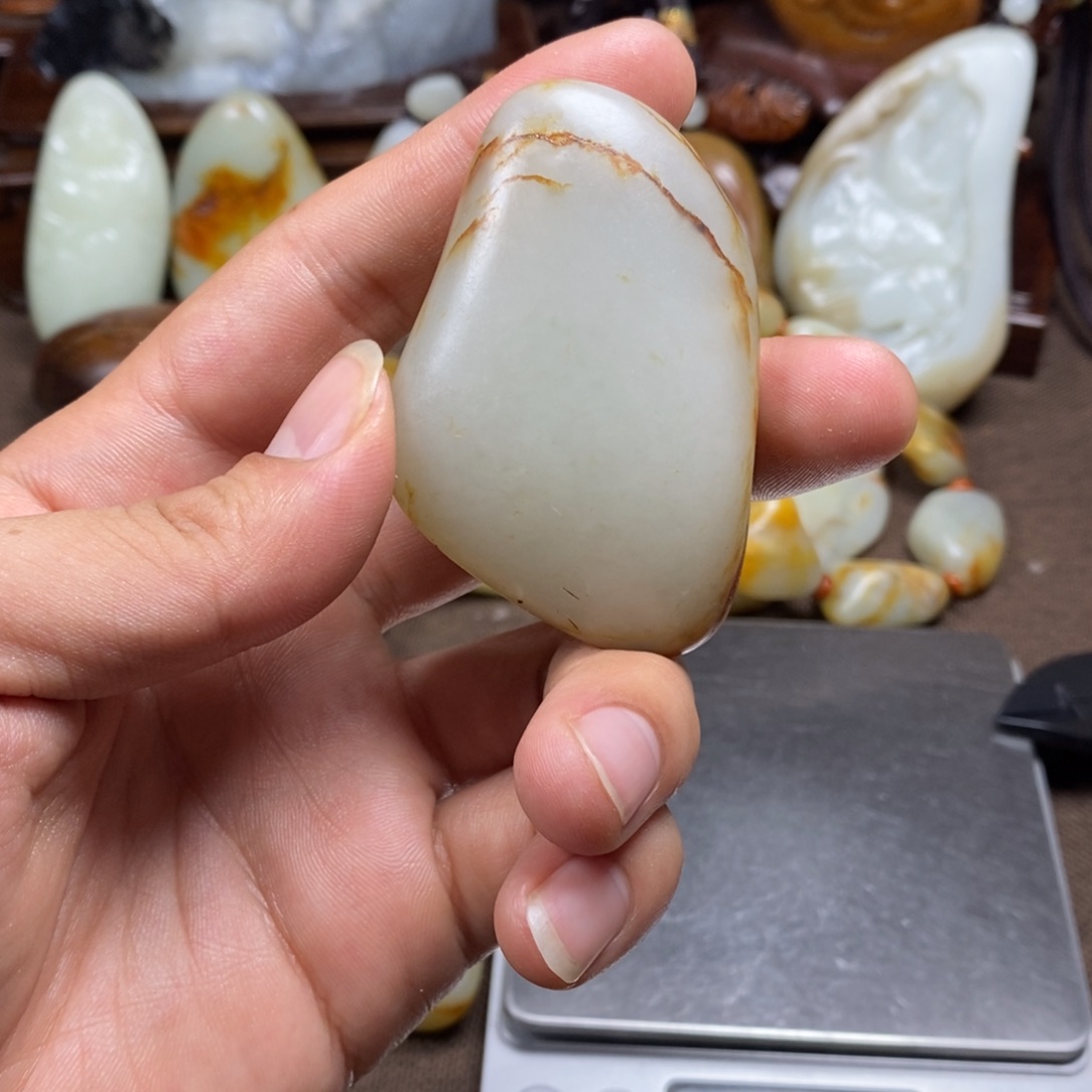 和田玉未镶嵌把件