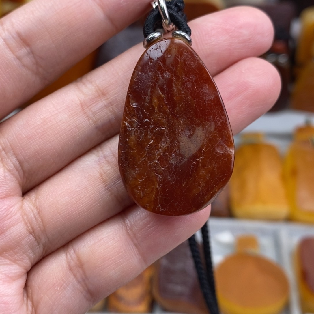 琥珀吊坠(赠链)未镶嵌