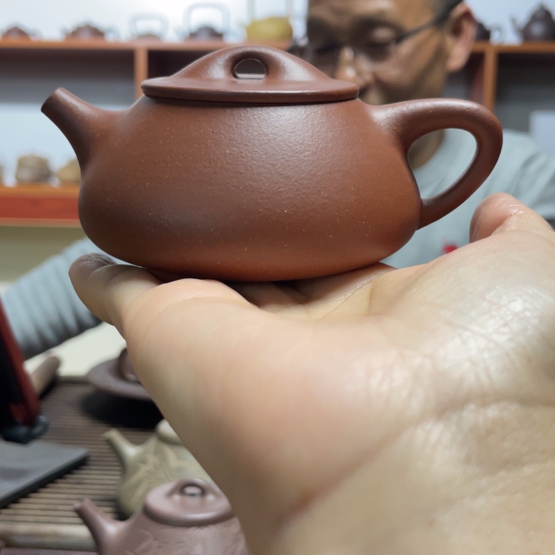 紫砂茶壶红降坡满瓢150CC