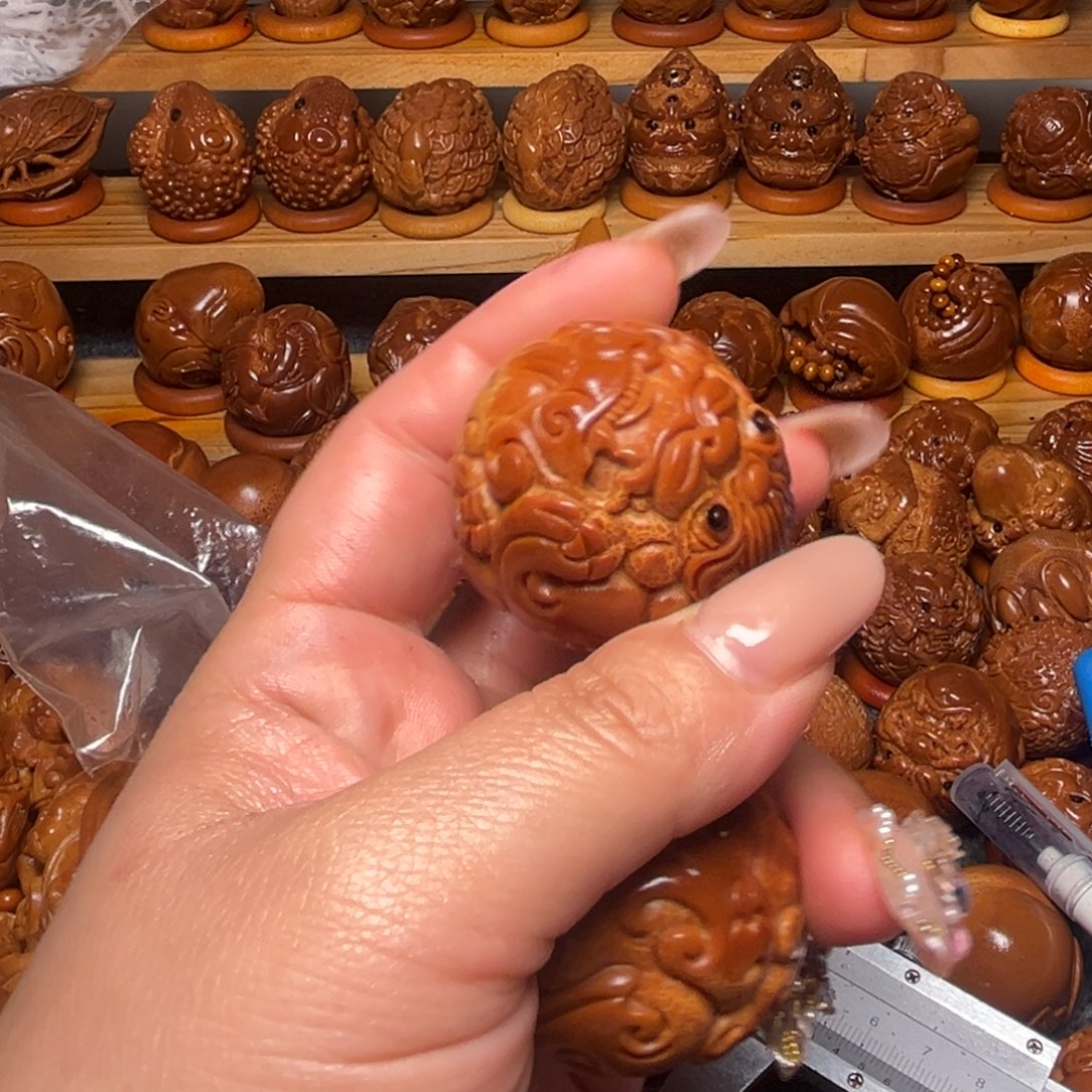 短***发把件橄榄核貔貅3.9