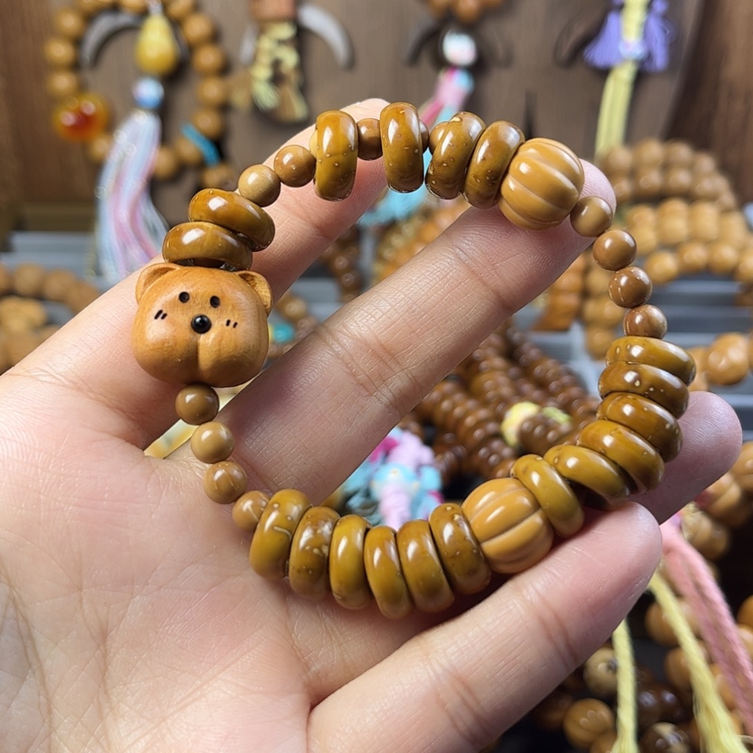 吊坠紫金鼠紫金鼠手串手持碗肠标题