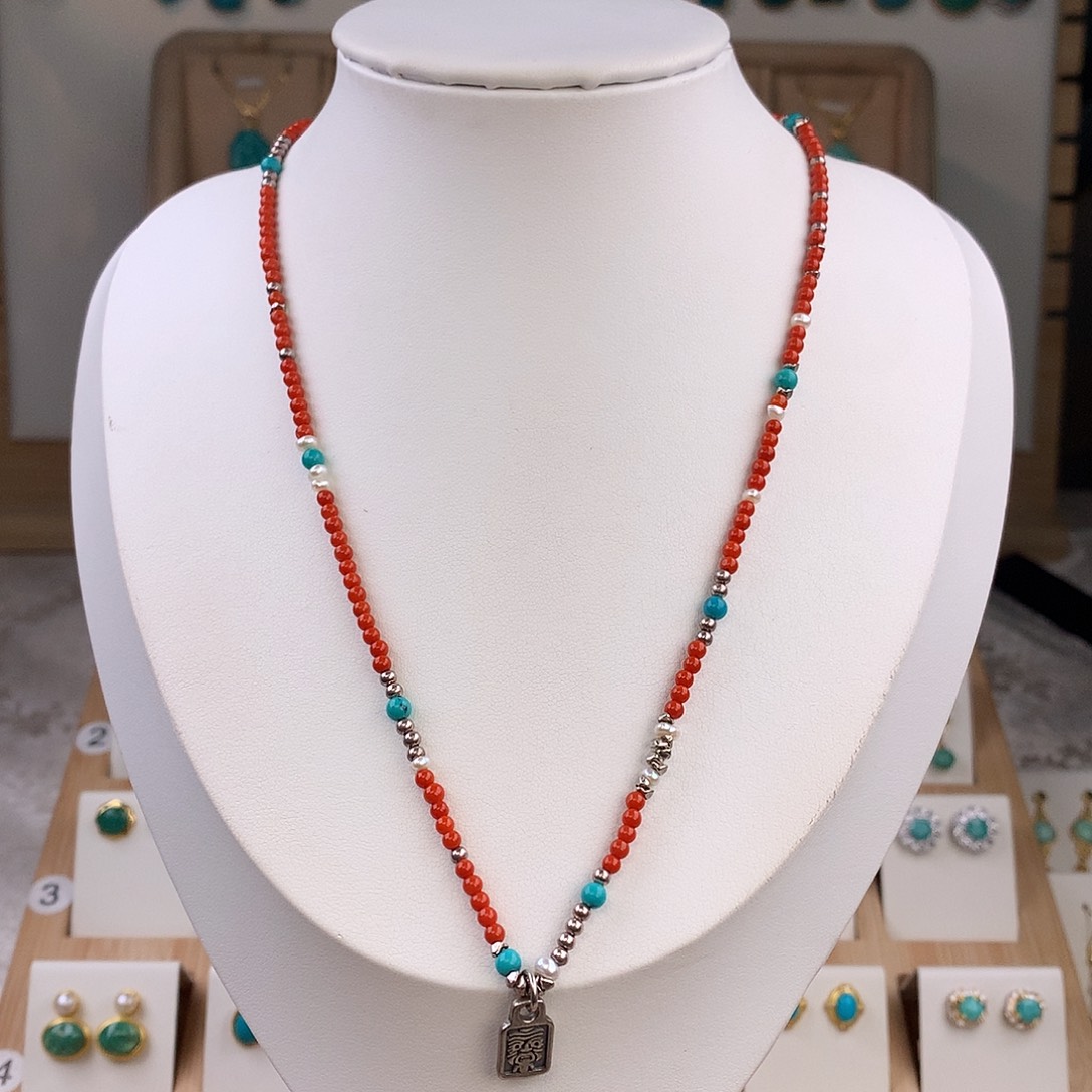 绿松石未镶嵌颈饰