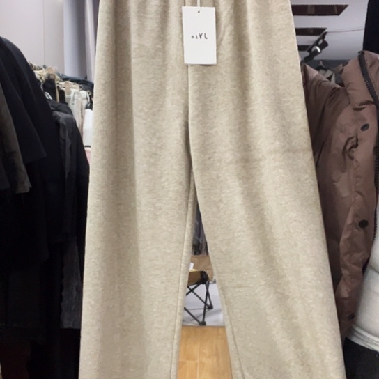 燕麦色加绒阔腿裤