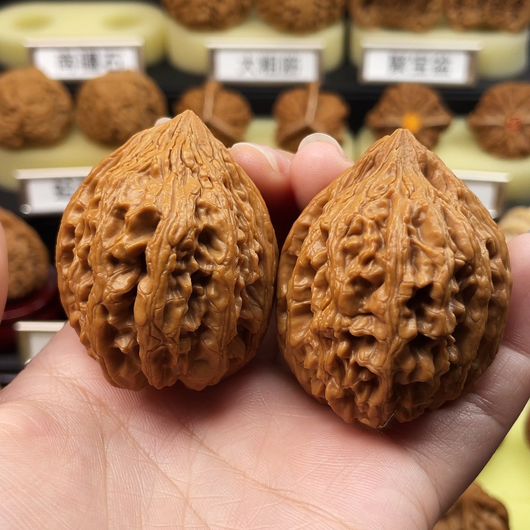 文玩核桃把件大沽石40尺849