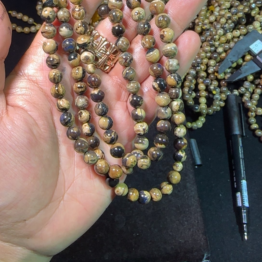 琥珀未镶嵌裸石琥珀