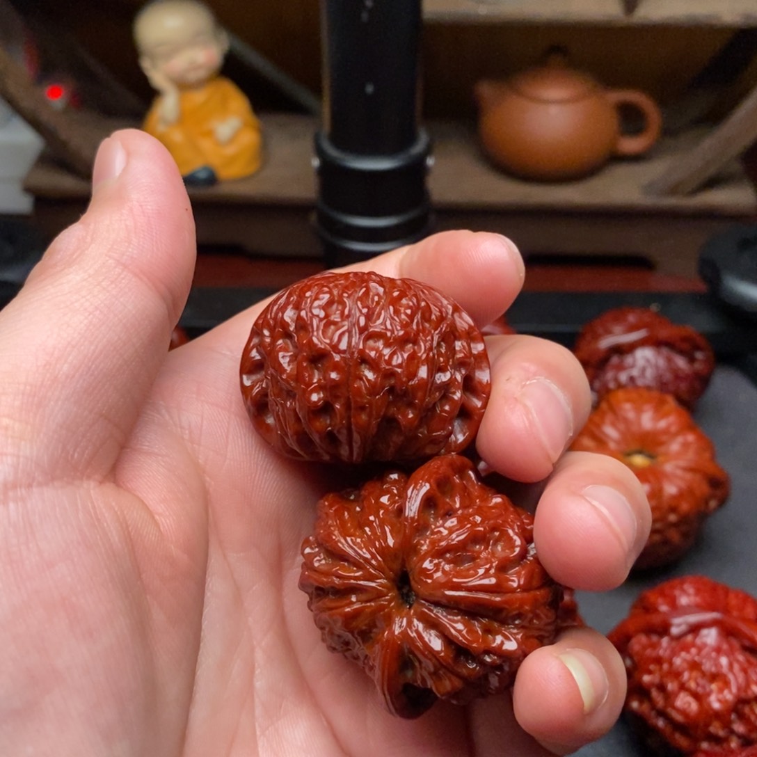 吊坠文玩核桃太**宇37血麒麟