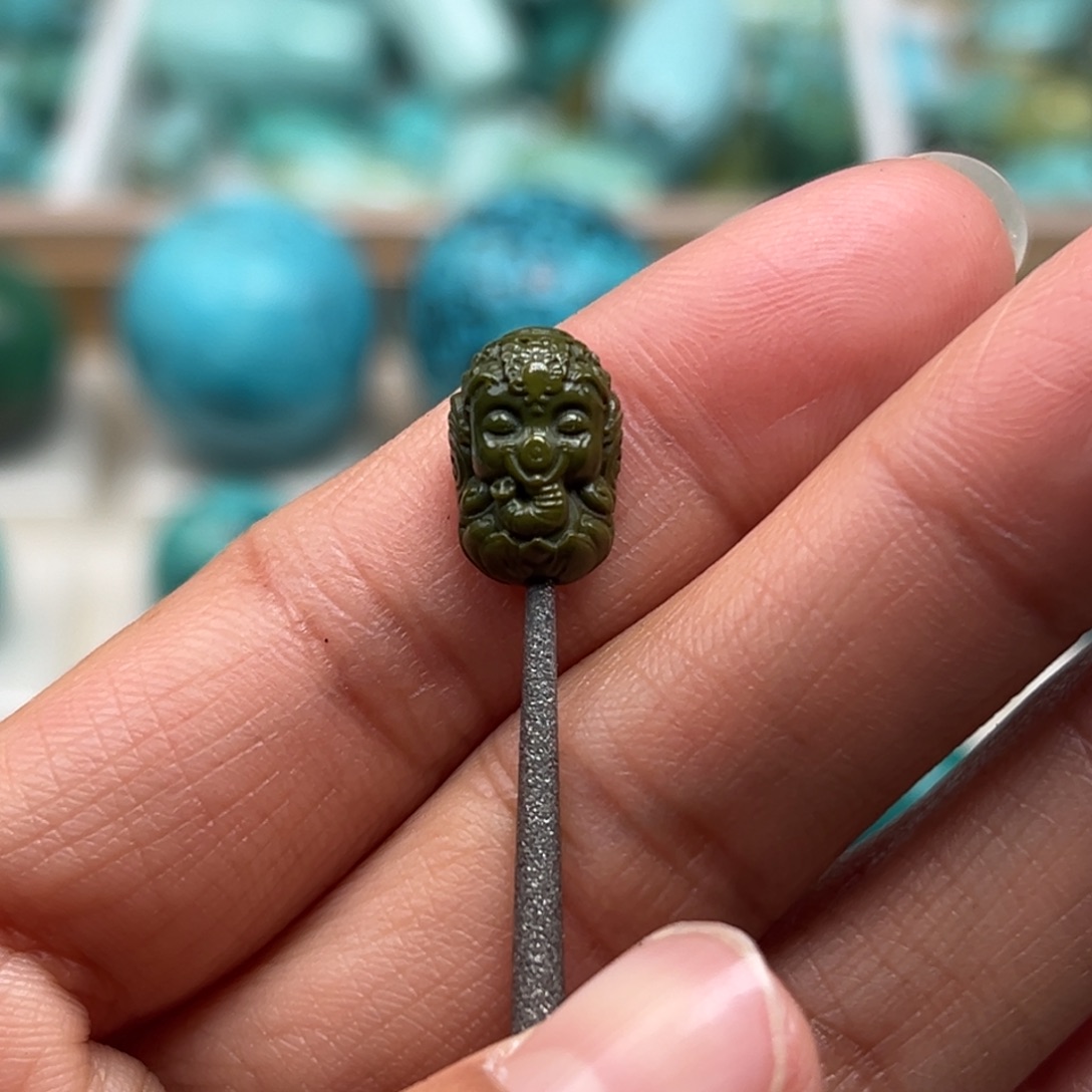 绿松石未镶嵌珠宝奇石