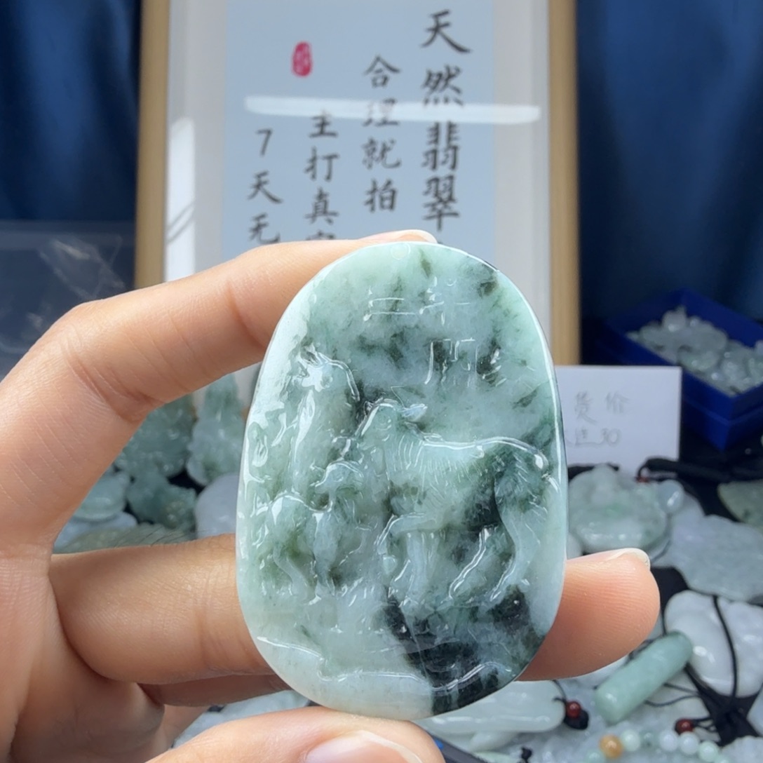 翡翠未镶嵌颈饰翡翠