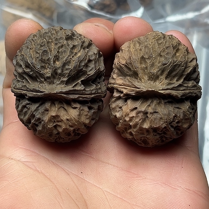 把件文玩核桃21号花彩麒麟绣球45尺