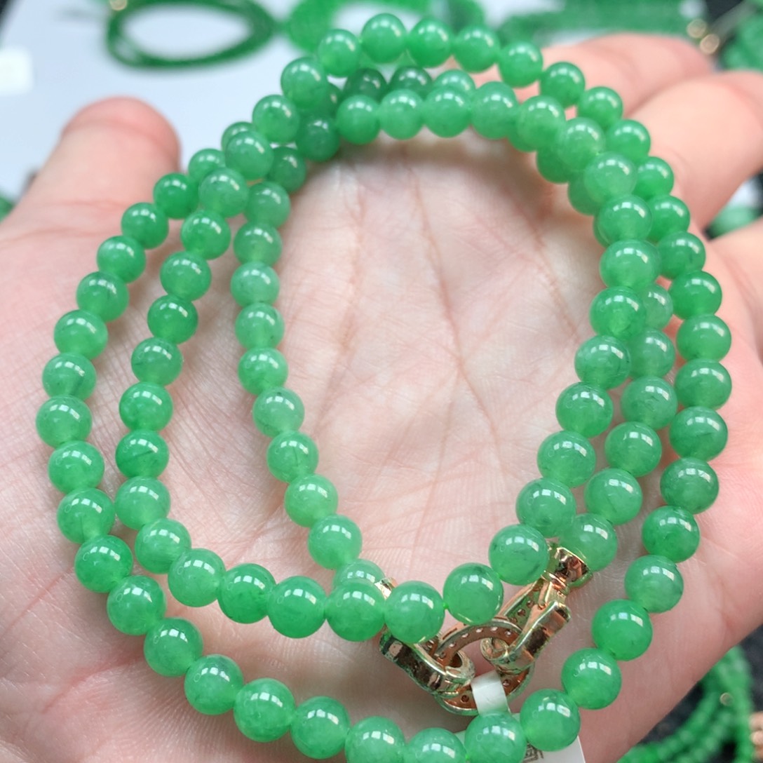 翡翠手链未镶嵌翡翠