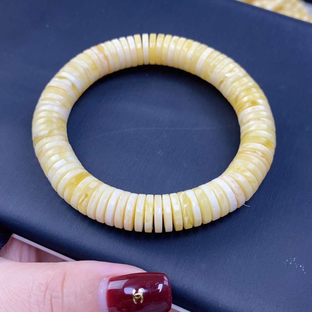 琥珀未镶嵌珠宝奇石尺寸11.2 mm