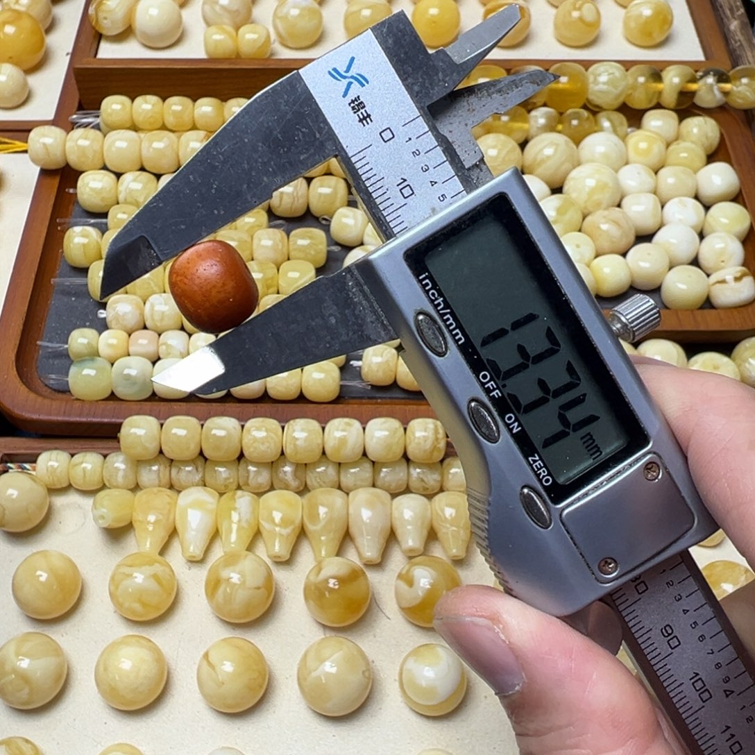 琥珀未镶嵌裸石琥珀蜜蜡