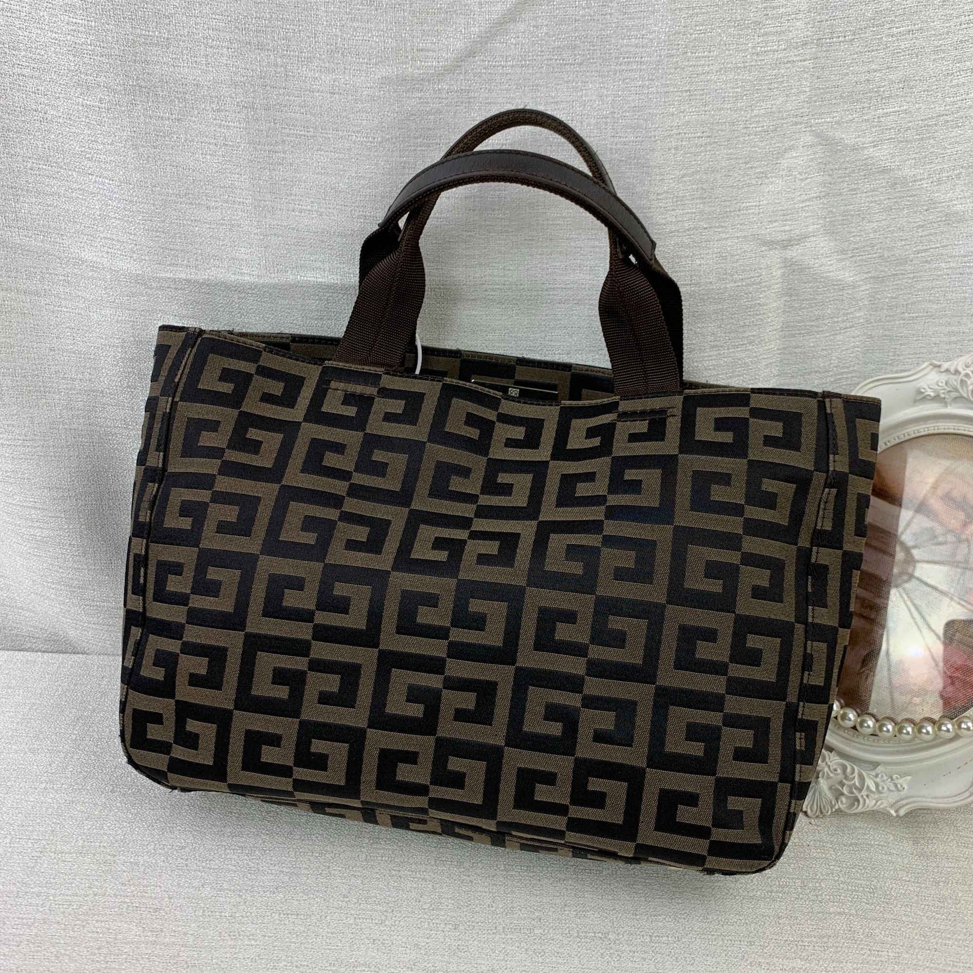 95新 Givenchy/纪梵希 老花手提菜篮子包/EE10329008/9008