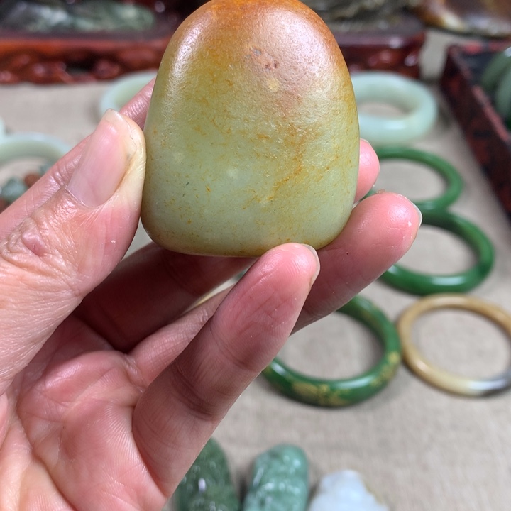 和田玉（糖玉）未镶嵌手镯