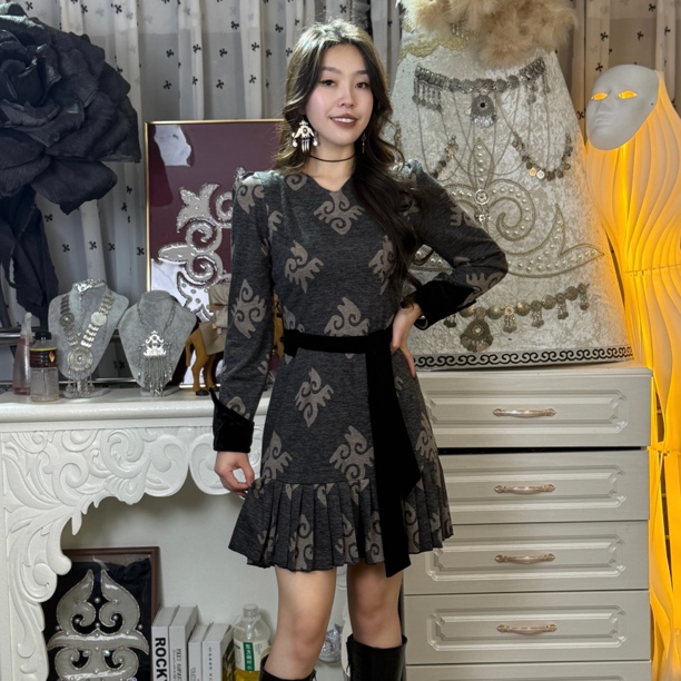 秋冬新款民族风碎花拼接高腰显瘦气质法式长袖连衣裙