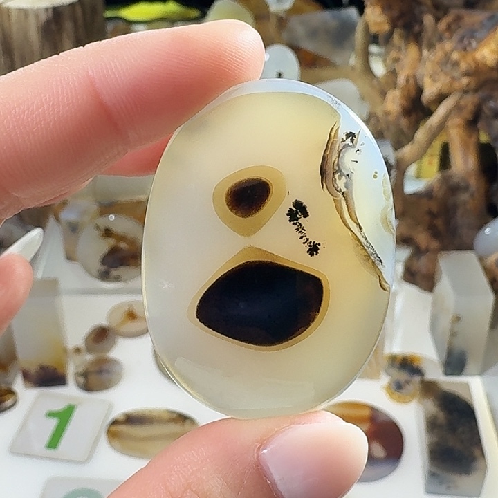 玛瑙/玉髓未镶嵌珠宝奇石