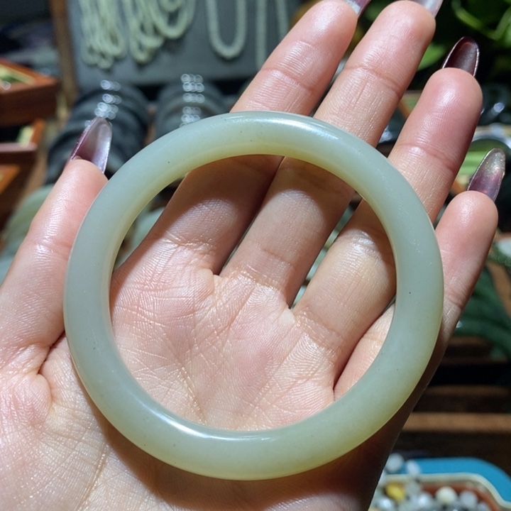 和田玉（青白玉）手镯未镶嵌