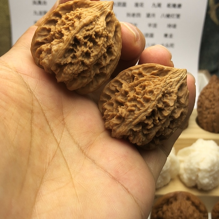 把件文玩核桃满天星，边36