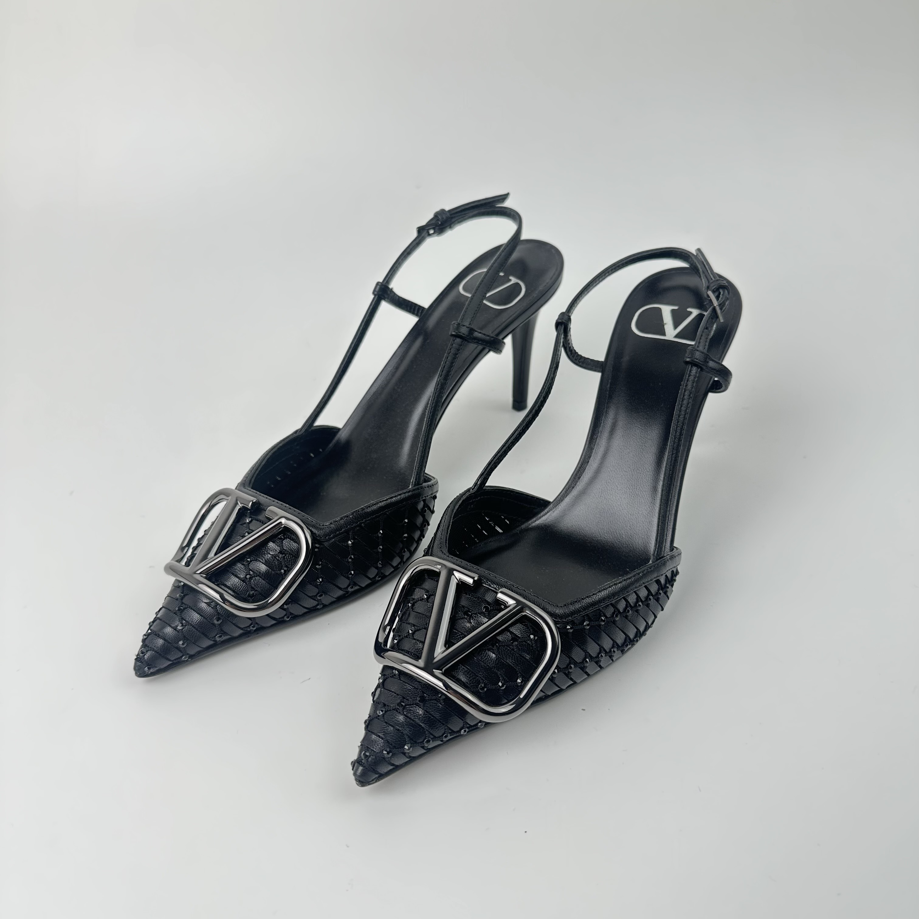 未使用 Valentino/华伦天奴 Valentino山羊皮编织8cm 37码/4024