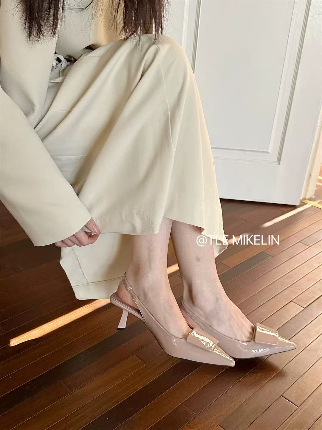 哈哈女鞋 2025春季春日限定尖头后空小根单鞋 2cm 9080-6