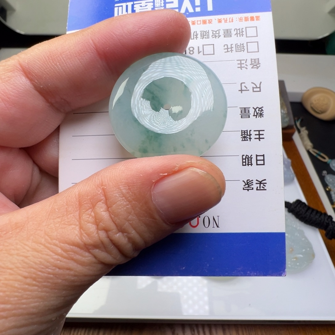 翡翠未镶嵌颈饰缅甸翡翠