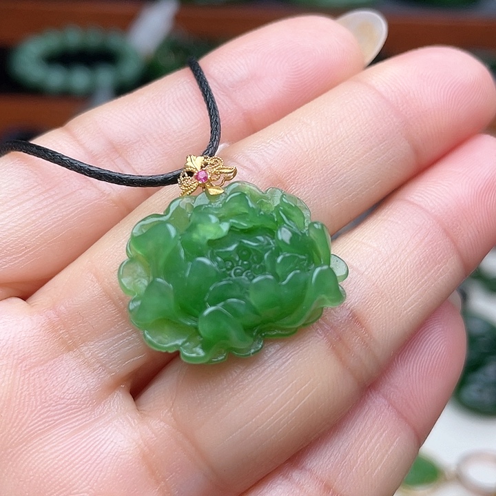 和田玉（碧玉）颈饰18K金镶嵌