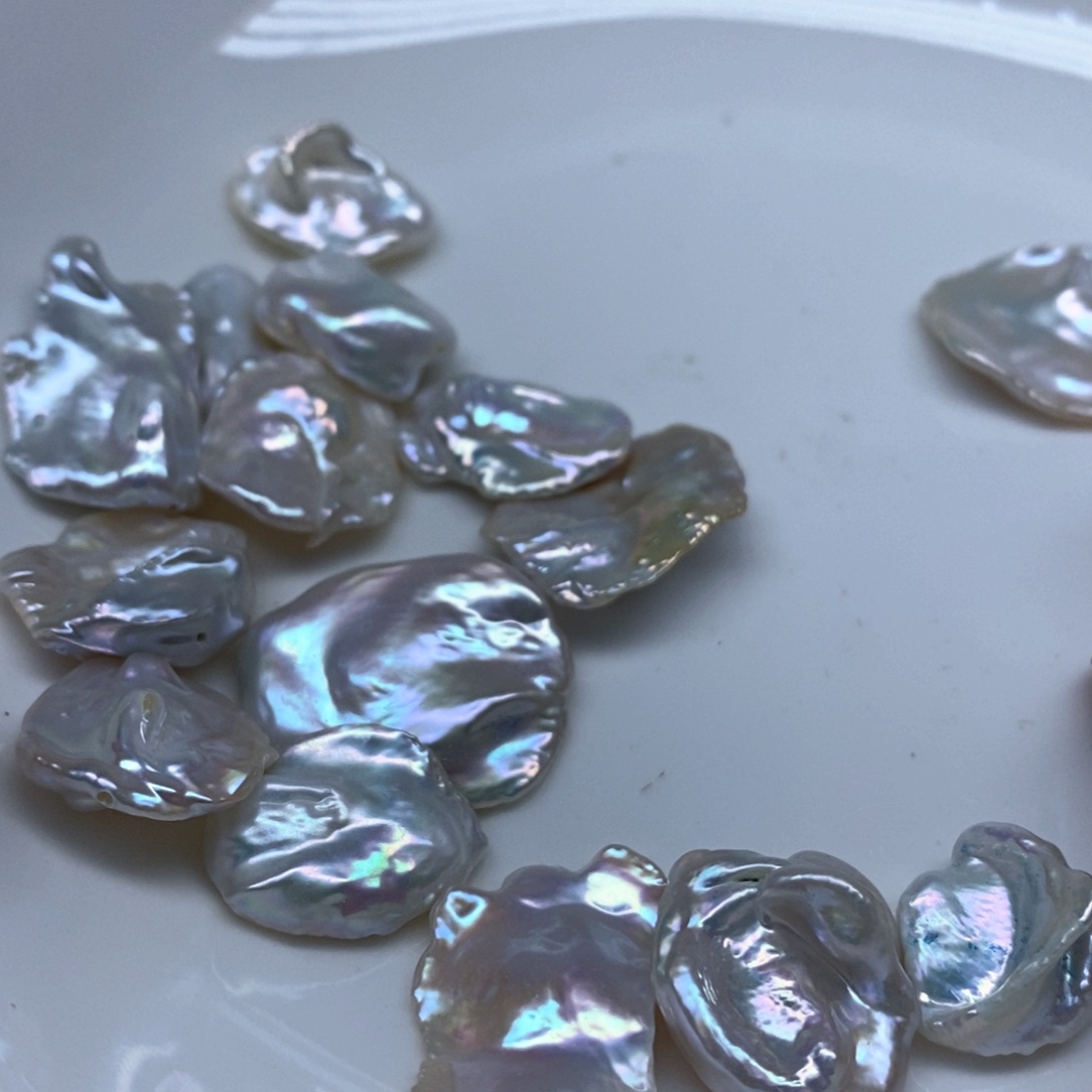 淡水珍珠颈饰未镶嵌发15个，半孔