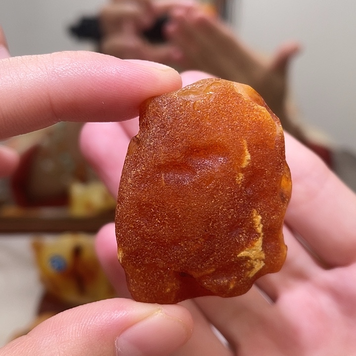 琥珀未镶嵌珠宝奇石