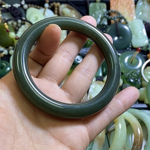 和田玉手镯未镶嵌58口径