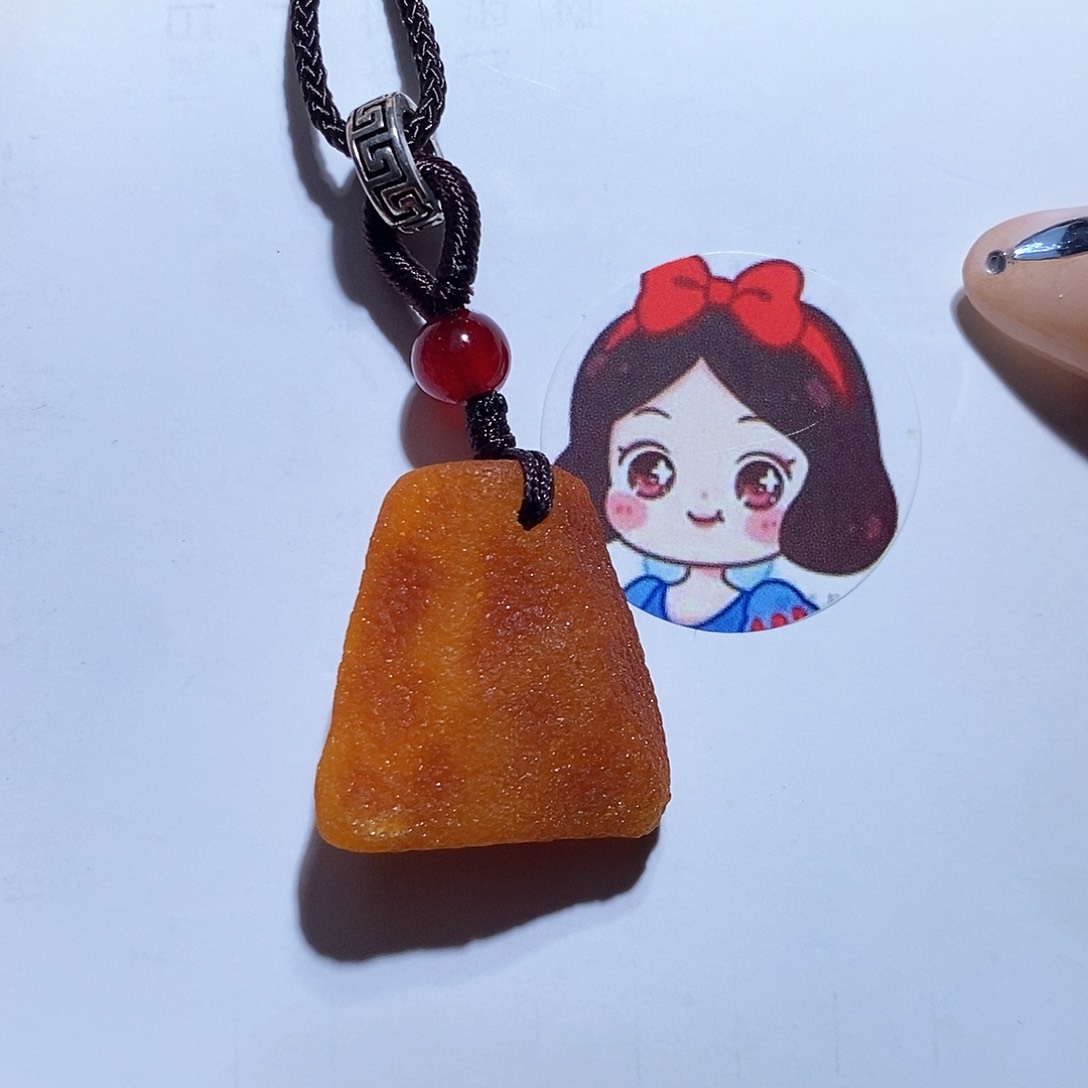 未镶嵌琥珀珠宝奇石
