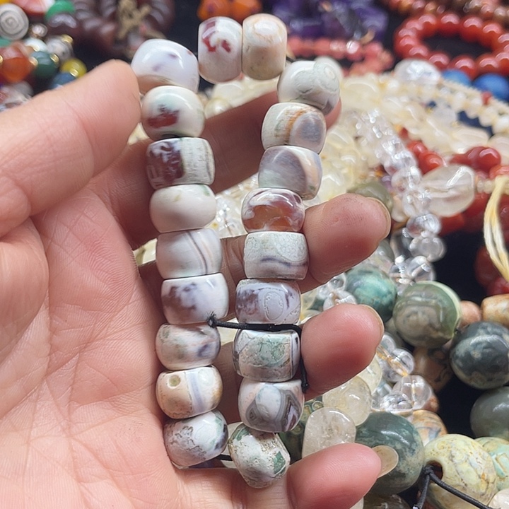 茹***妍玛瑙/玉髓未镶嵌颈饰