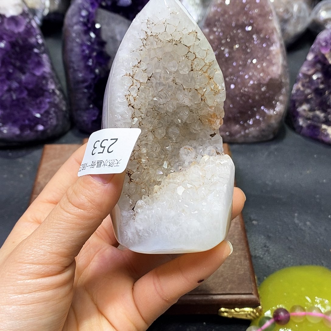 水晶大型摆件（非配饰）未镶嵌