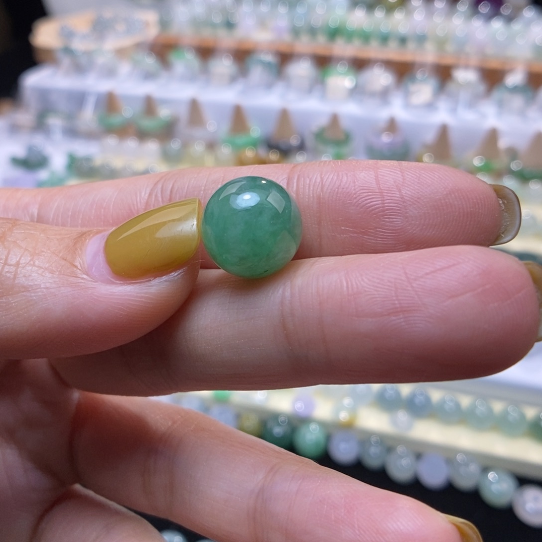 翡翠未镶嵌颈饰12.2满绿