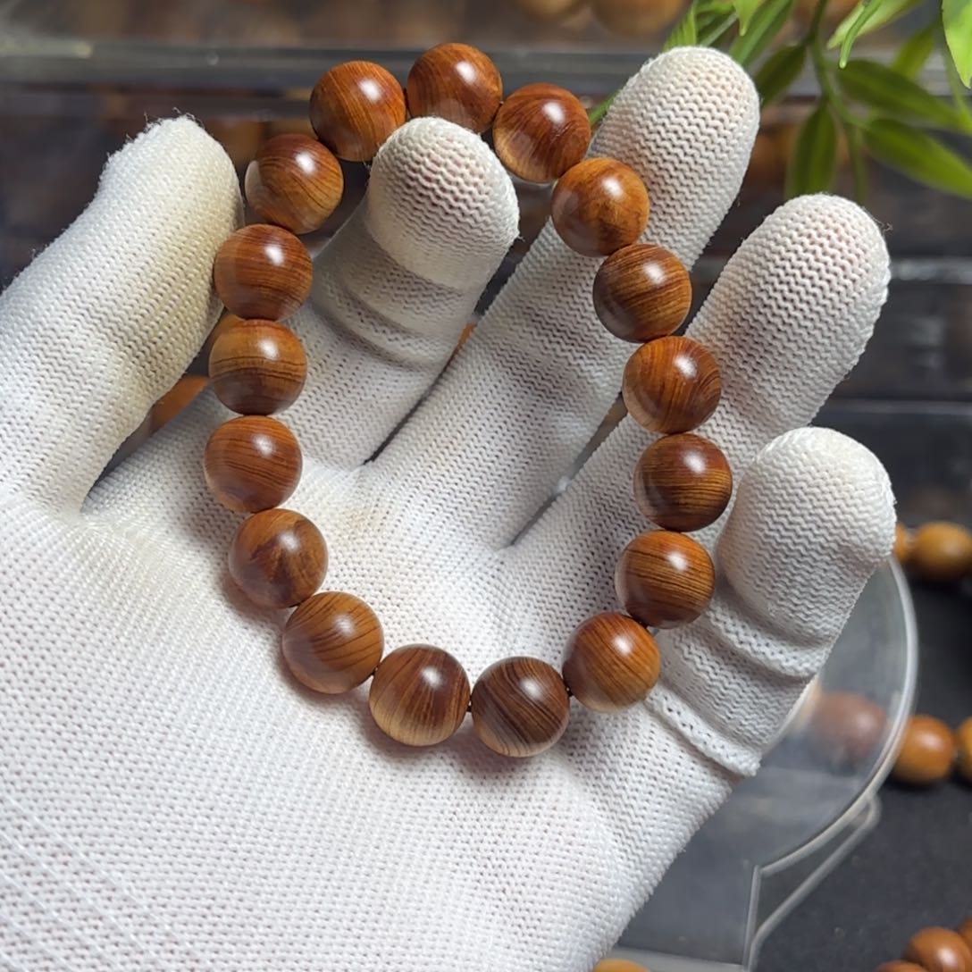 柏木（崖柏）卖****孩太行崖柏黑油1.2