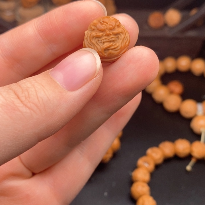 猴头核桃吊坠恶僧