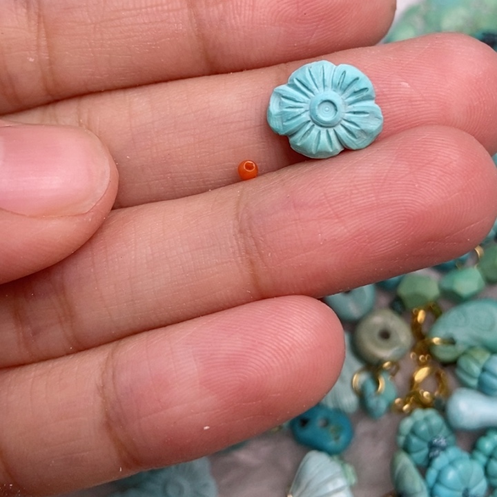 宁****南红玛瑙未镶嵌珠宝奇石