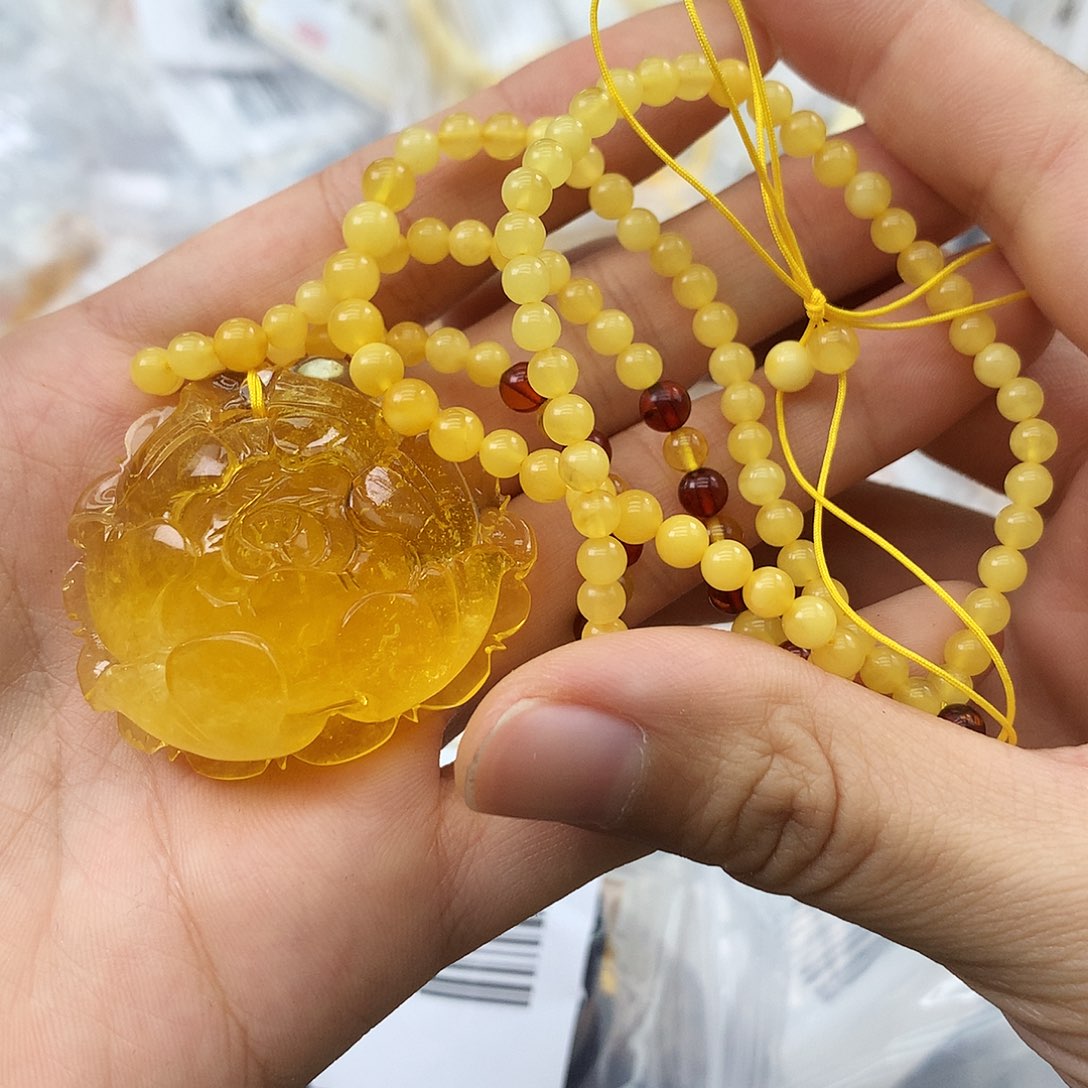 未镶嵌琥珀珠宝奇石